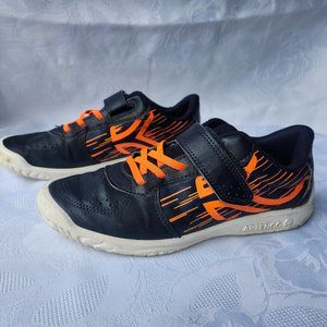 Artengo kids Indoor Sneakers- Size 4